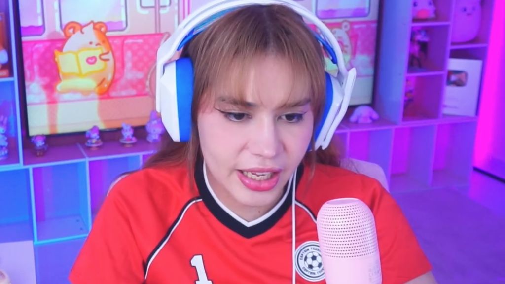 Crystal-Molly CrystalMolly (Twitch) | 929K de horas visualizadas en 167h de stream con medias de 5K espectadores y 13K de pico