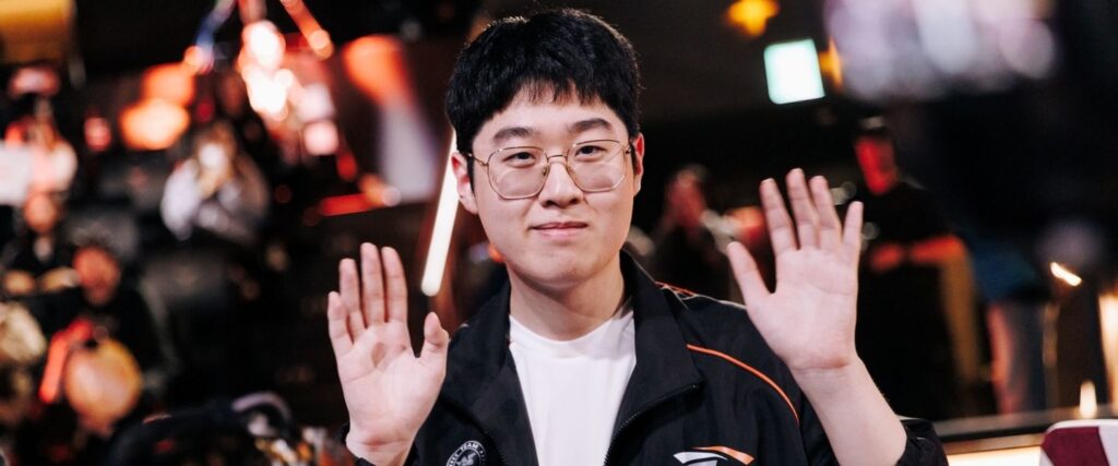 ¿Volverá Zeus a T1? El toplaner se siente "muy cómodo" ahora mismo en Hanwha Life Esports Zeus con Hanwha Life Esports
