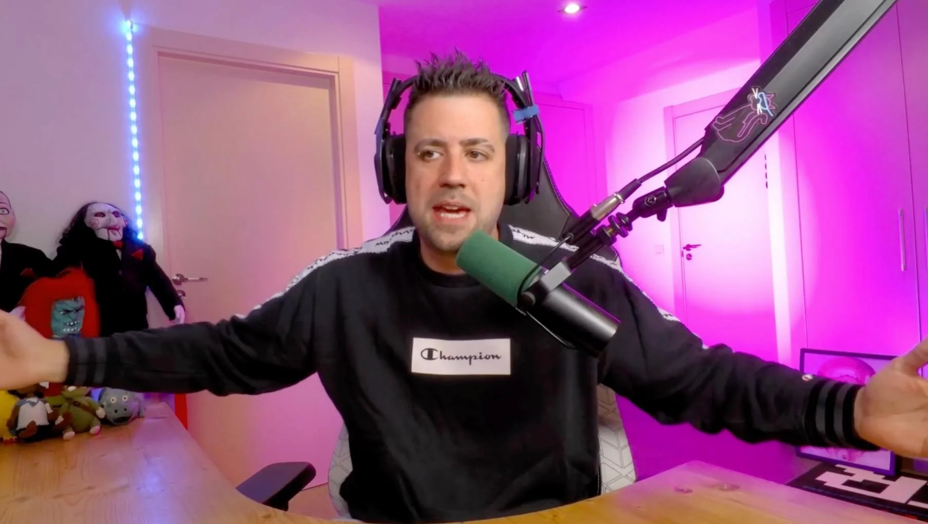 Auronplay en su setup provisional