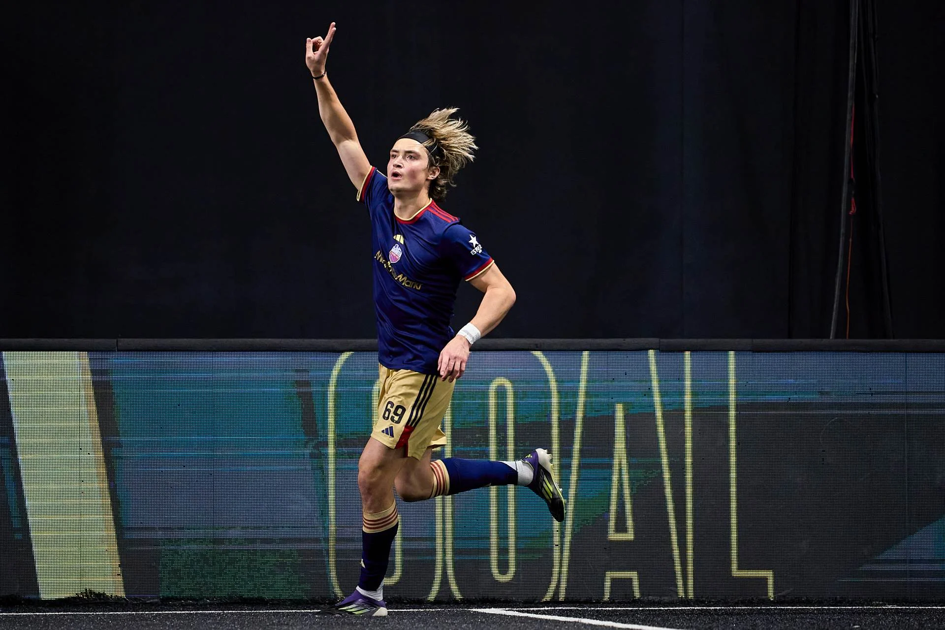 Prokopev celebra un gol con Jijantes Prokopev celebra un gol con Jijantes en la Kings Cup