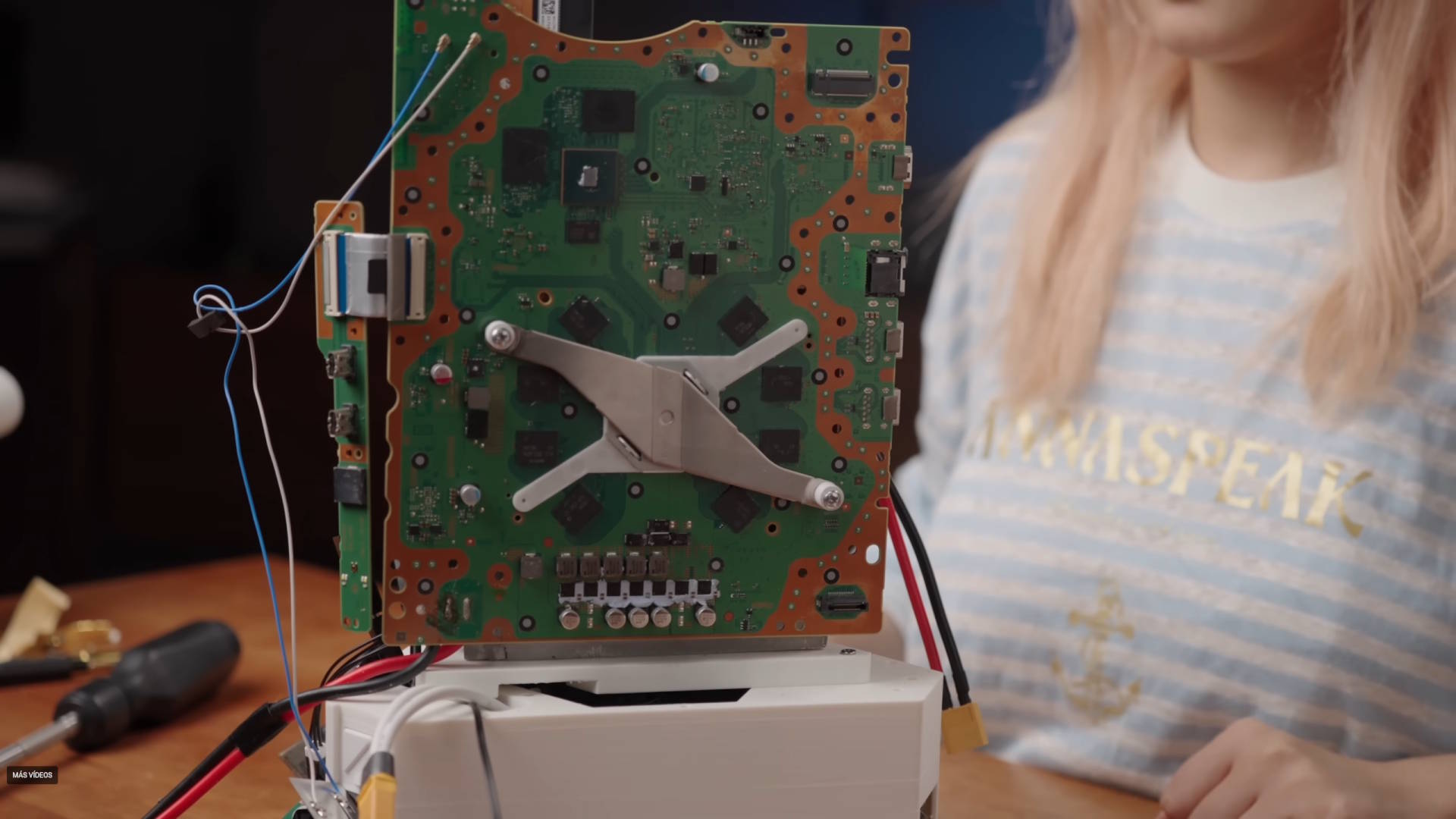 Una modder china construye la consola definitiva Una modder china construye la consola definitiva