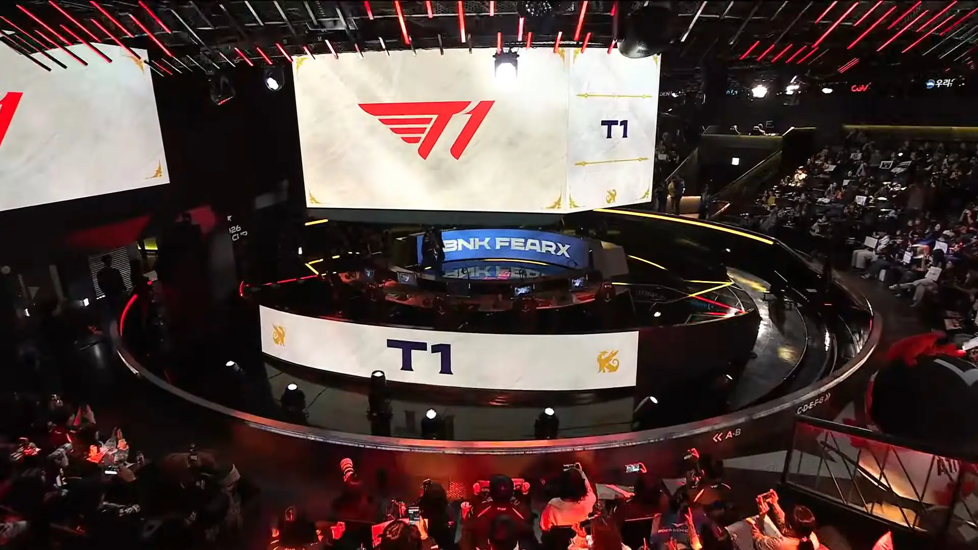 T1 vuelve a perder en la LCK y se queda sin más vidas en playoffs.