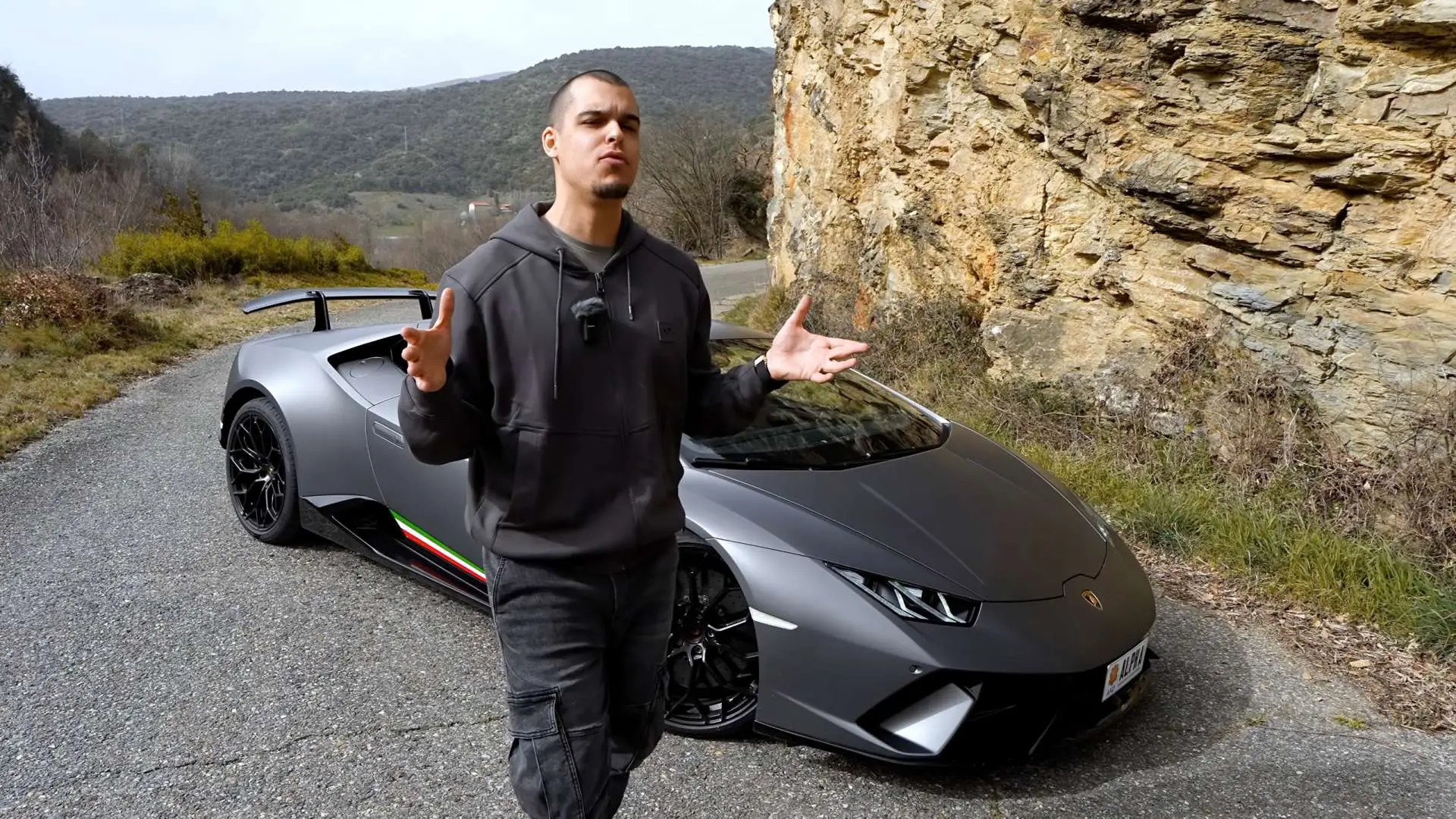 Alpha Sniper, Plex y la carrera que nunca llega