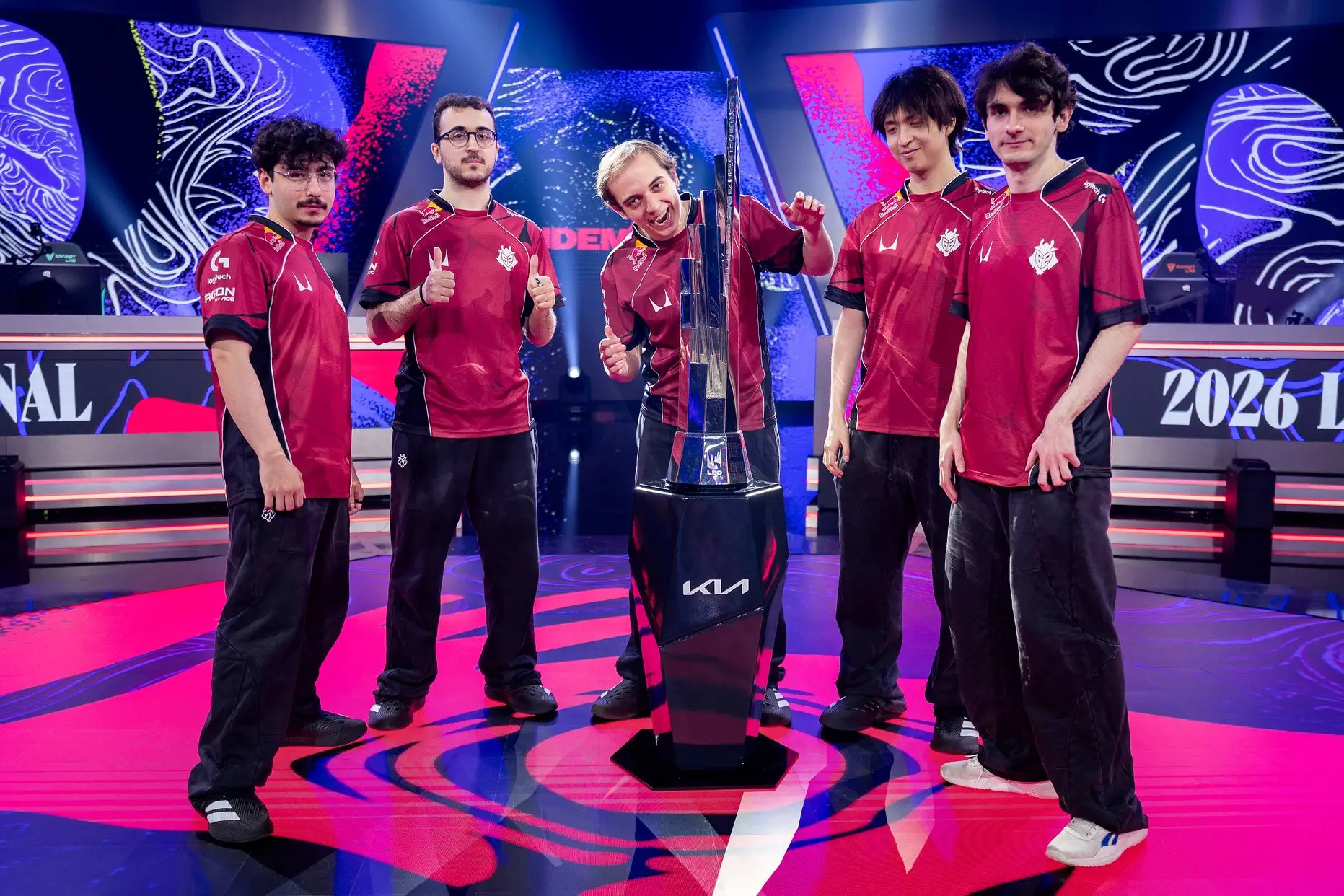 Equipo de G2 Esports en Worlds 2026: plantilla, rendimiento y objetivos G2 Esports levantando una LEC en 2026.