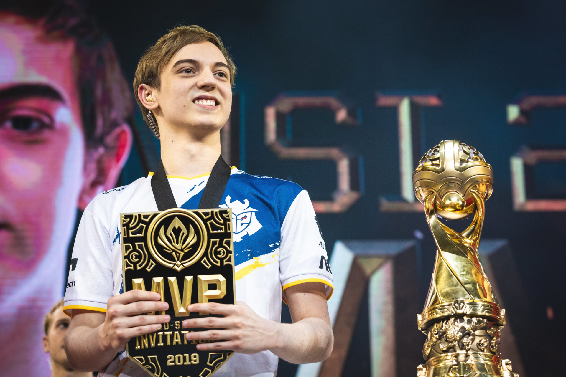 Caps se convierte en el primer jugador occidental en el Hall of Legends de League of Legends Caps se convierte en el primer jugador occidental en el Hall of Legends de League of Legends