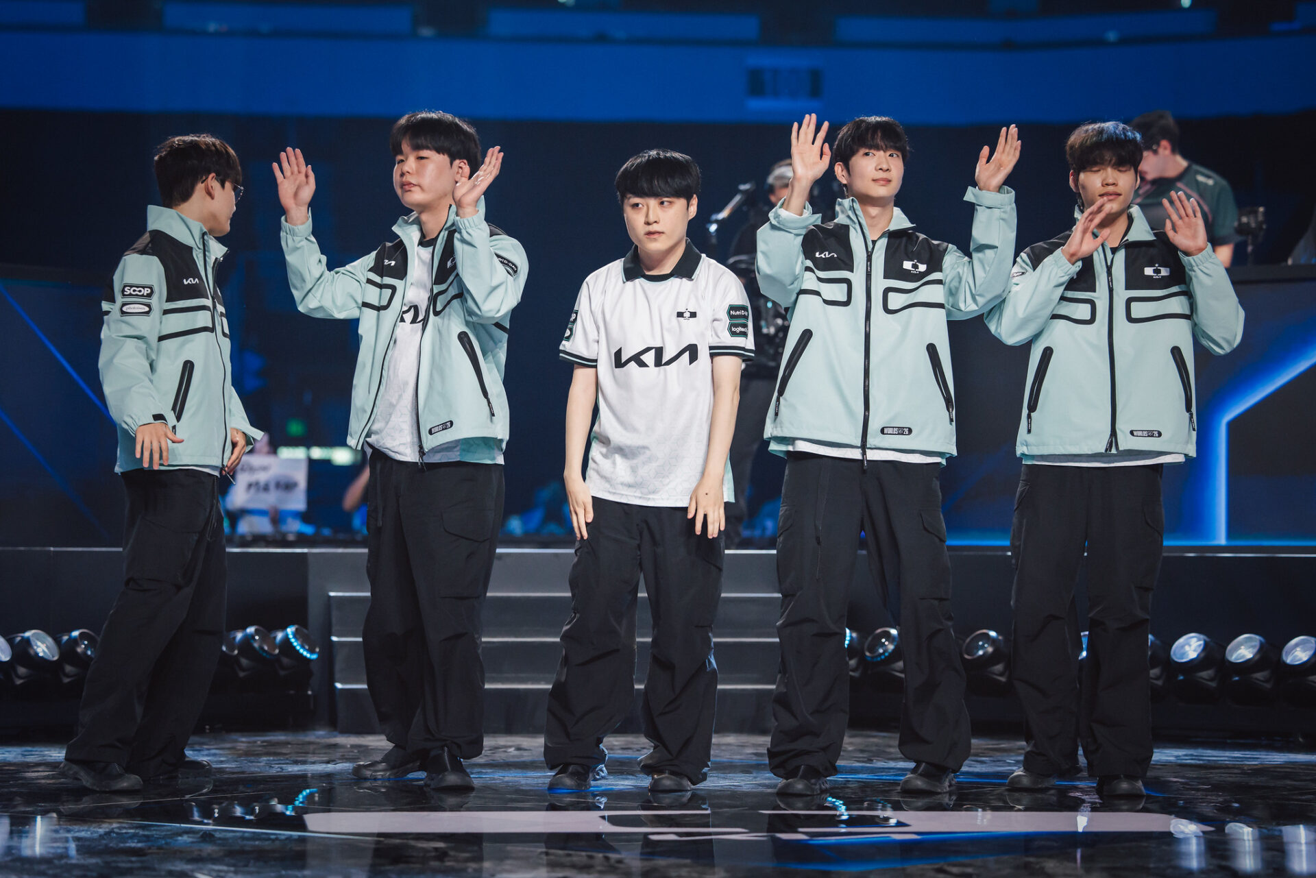 Movistar KOI pierde contra Dplus Kia y se coloca 2-1 en Worlds 2026 Exhibición de Dplus Kia contra T1 en Worlds 2026.